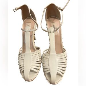 Valentino Garavani Rockstud Ankle Strap Sandals Size 8.5, Ivory